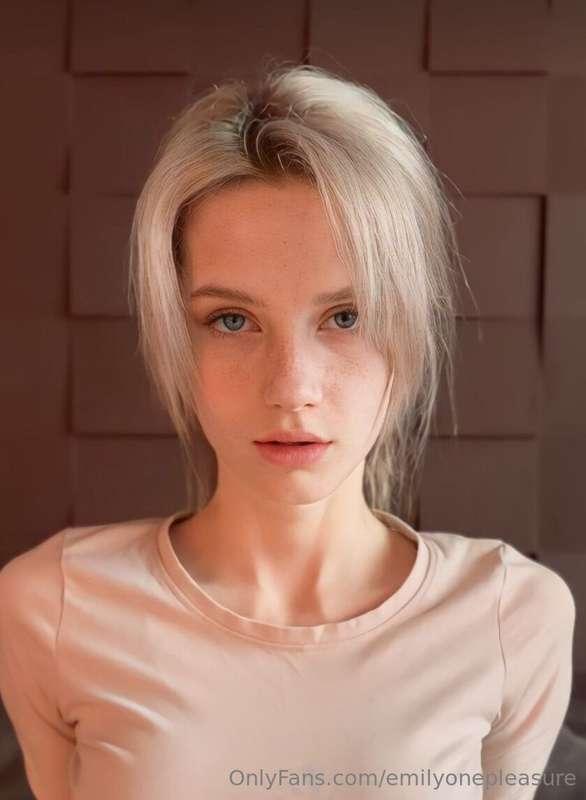 🍓 @lill_liana_18 🍓

Take a look at 🍭 @lill_liana_18🍭-the way..