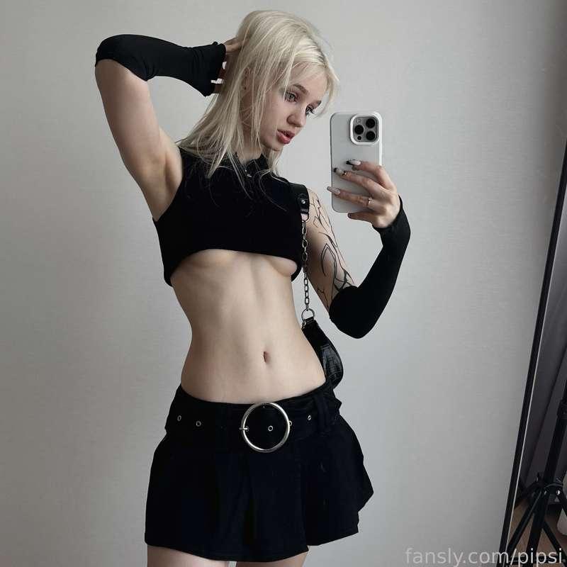 
Cute outfit for a shopping day! 🖤

#Cosplay #fyp #Egirl  #Cutie #petite #smalltits #skinny #young #18yo #babyface #TikTok  #babygirl #gamergirl #tiny