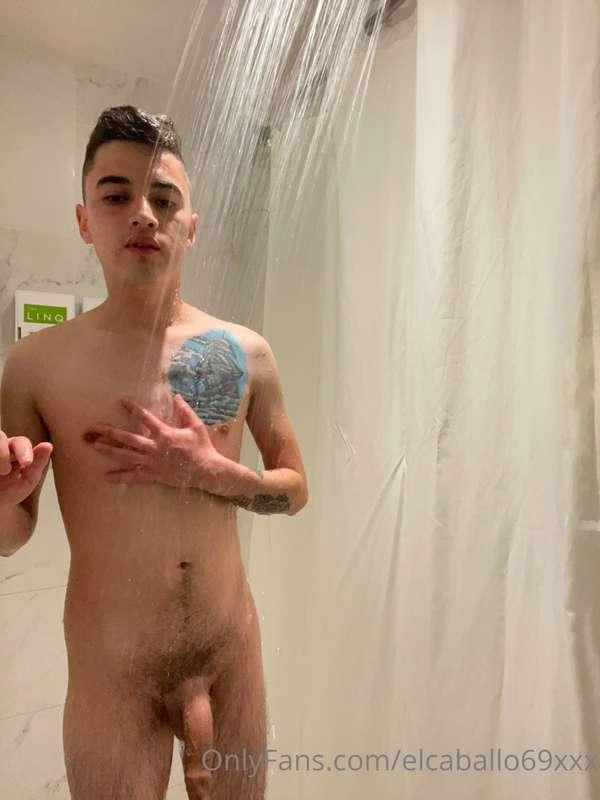 Riding or sucking?😈