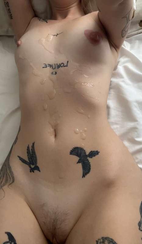 I love being covered in cum first thing in the morning 💦 