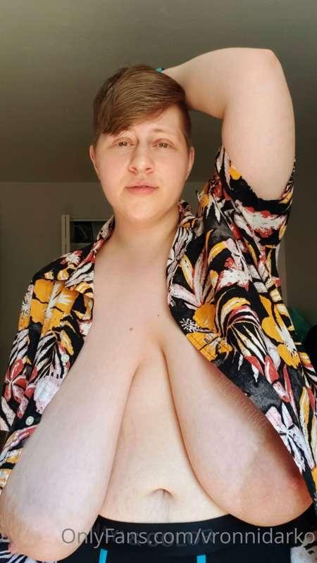 thecurvyprince image #0