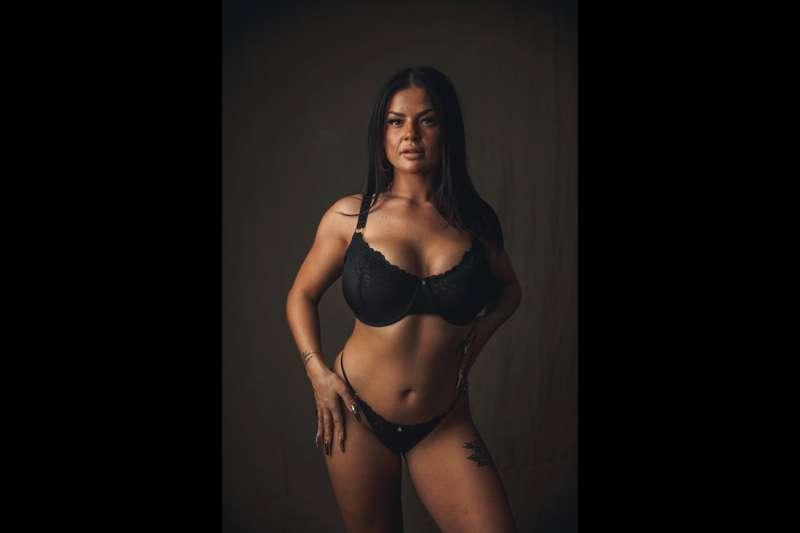 Megan Holst - Studio :Camera Roll