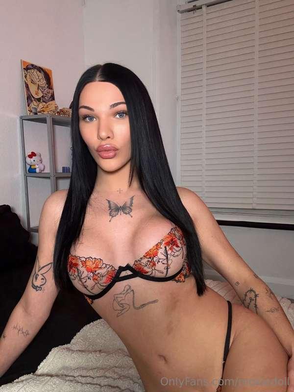 @tgothgirl is the goth dream you’ve been begging to swallow!..