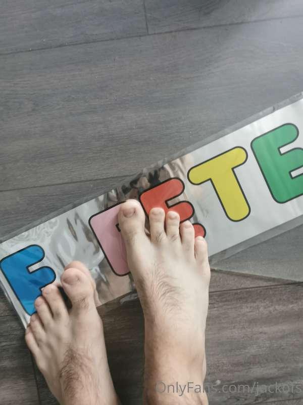 AUJOURD'HUI C'EST MA FÊTE ( et ce n'est pas une blagues 😂) S..