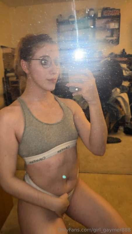 If you think I’m built 4 cock, don’t be shy, tell me~!!🥵🤍✨