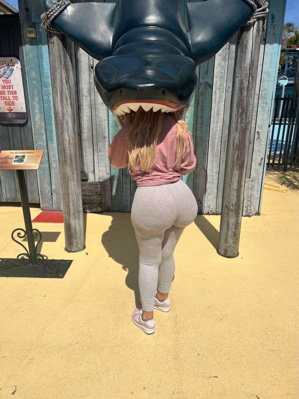 I’m stuck 😣😣 help me !
Go like all my posts and I’ll give yo..