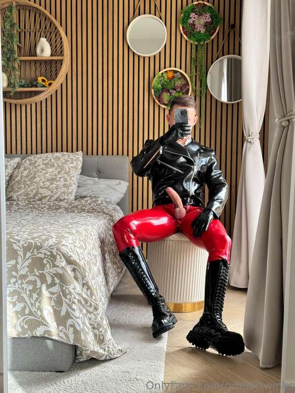 rubbertwinks image #1