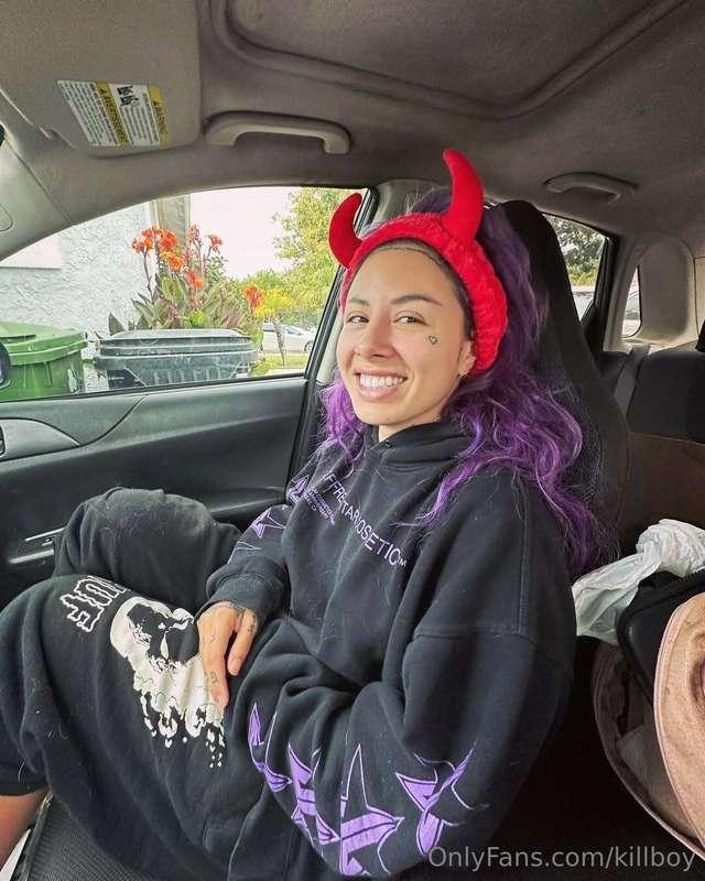 SICKEST ______ THEY KNOW (wrong answers only!!!) 💜⭐️