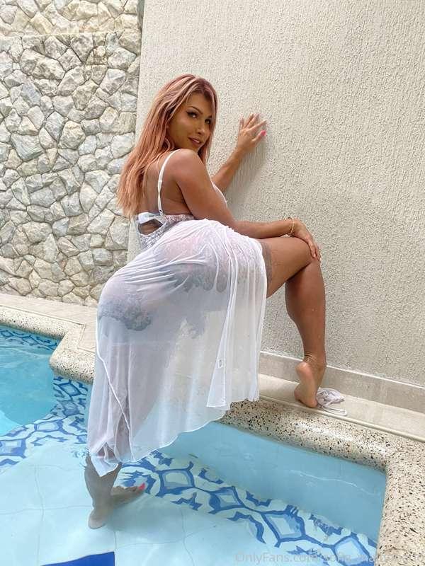 Take a peek of my new content..  Comming soon📸