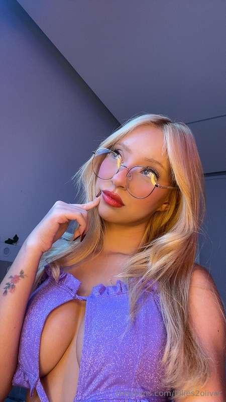 Purple is my favorite Color 💜See you DM!!!💜🥳