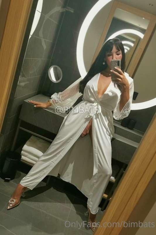 Your sexy Bimba is here 🔥😊