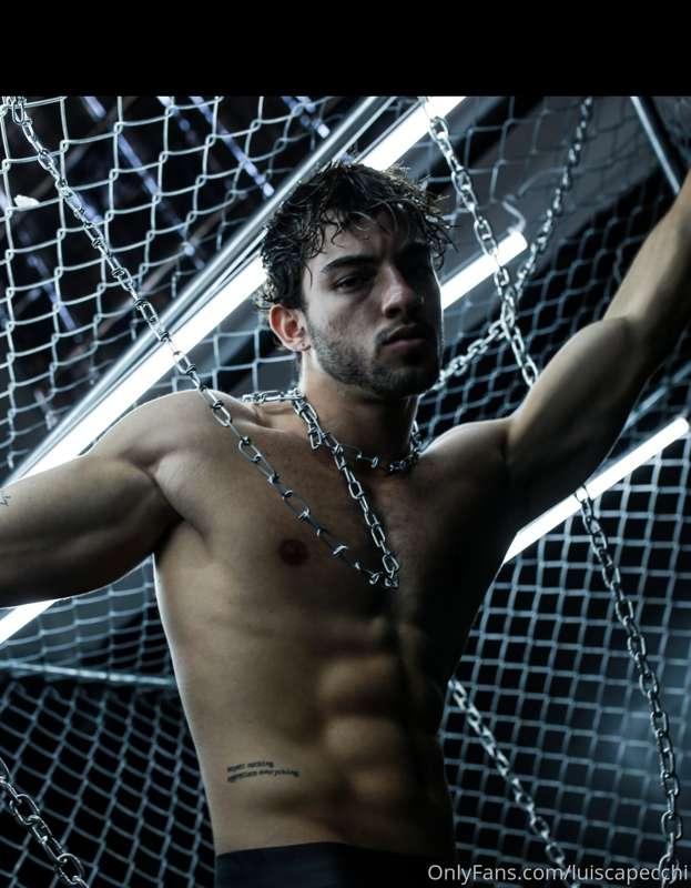 LOCKED UP🔒 is here! really excited about this photoshoot, it..