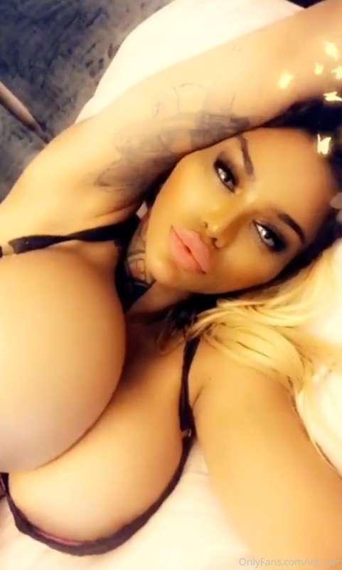 Who would love to put their huge throbbing cock in between m..