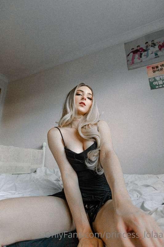 godd3ss_seraphina image #2