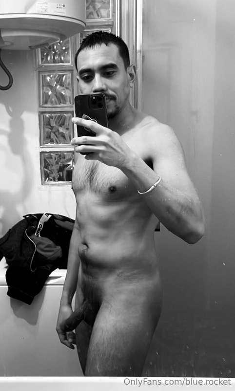 Black & White 🚀 sur le téléphone