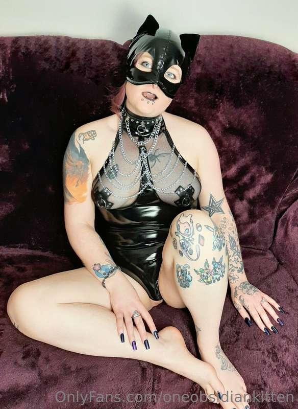 Remember this outfit? Well there's another set coming later ..