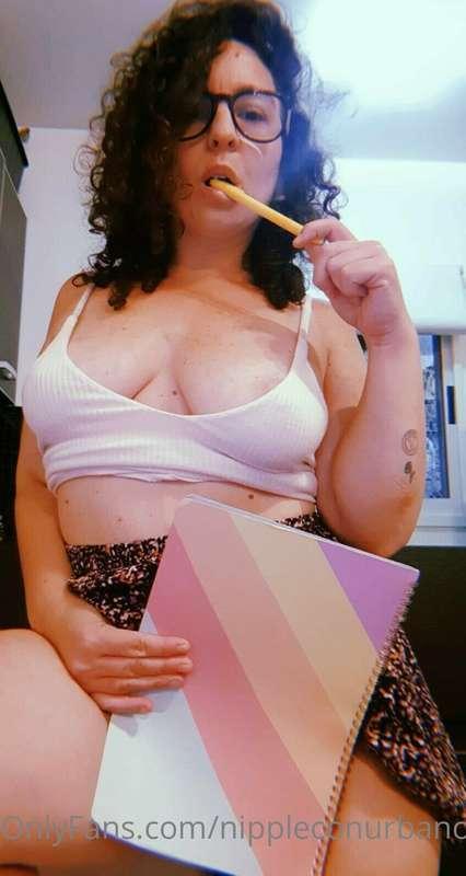 a horny break while I study 🔥🤓 I have a test tomorrow, wish ..