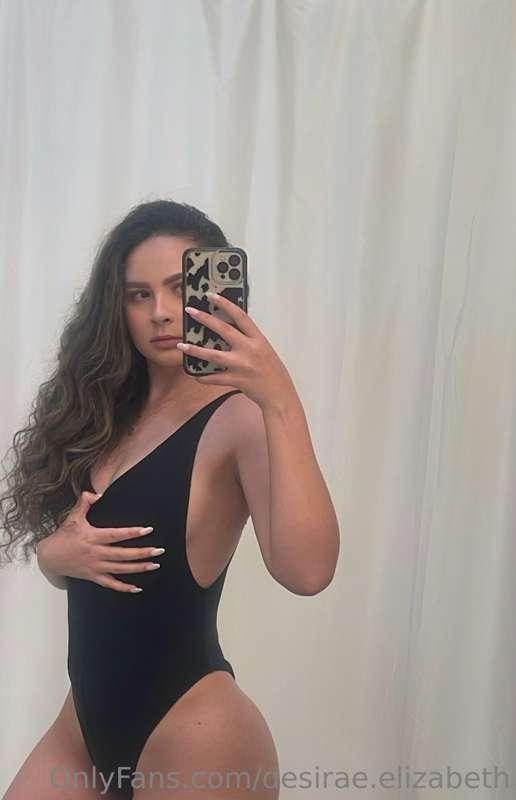 wanna see how it looks from the back?😉💦 (Video style)