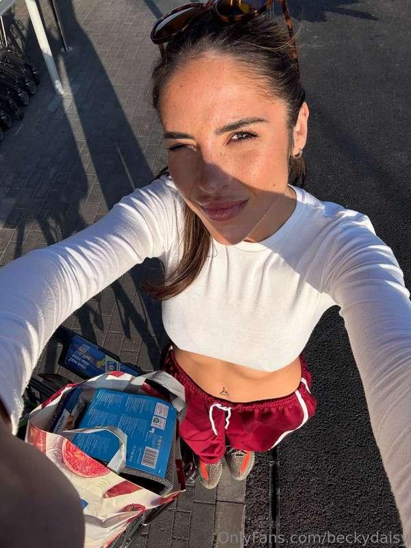 sunny and wet thoughts only baby😋