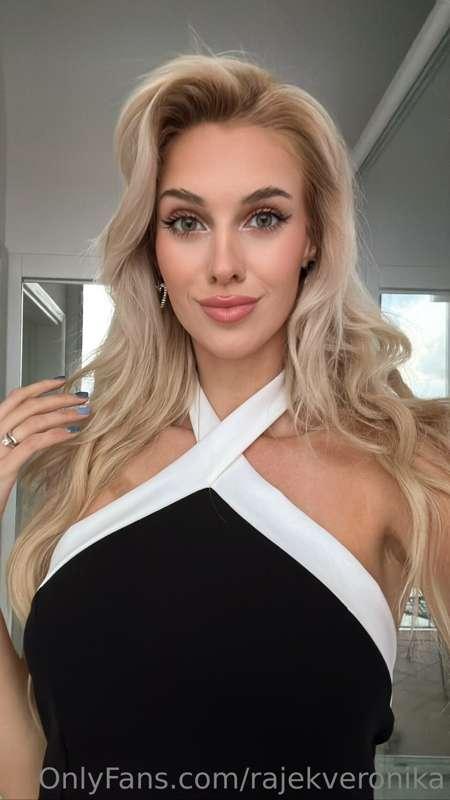 All dressed up for you 😘