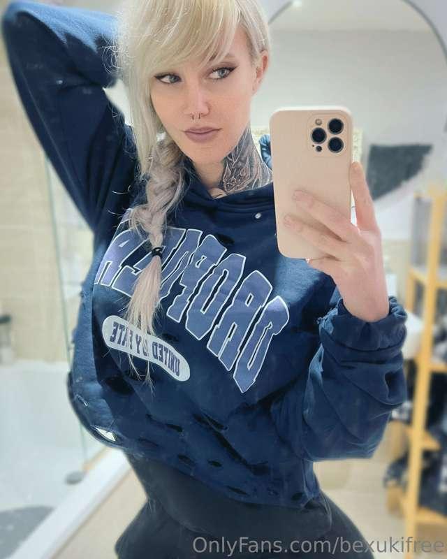 Happy new year! 🥂 let’s make 2023 the spiciest yet 🥵