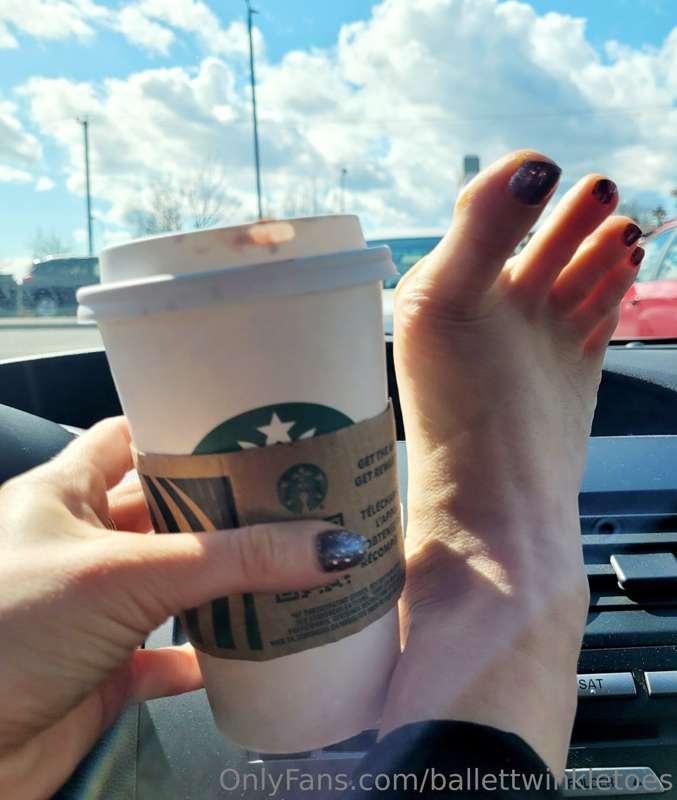 Happy Friday! Who's buying this goddesses coffee today? 😘👣☕️