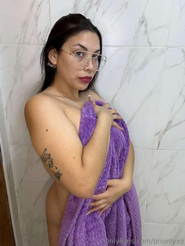 Want to see me take it off?😘🥰