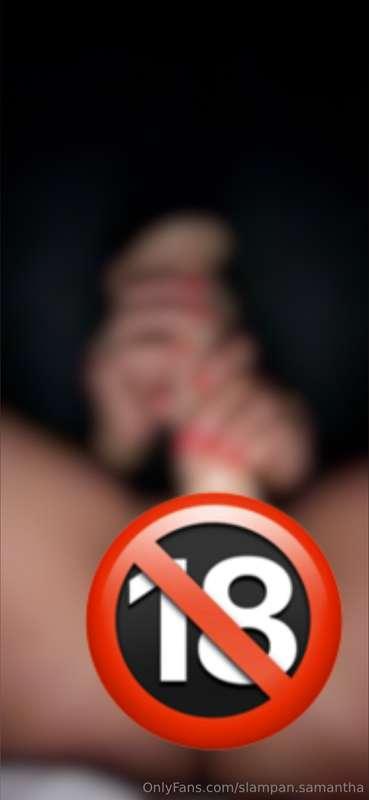 Omggggg,Älskar att leka med min inoljade fitta🥵 Första gånge..