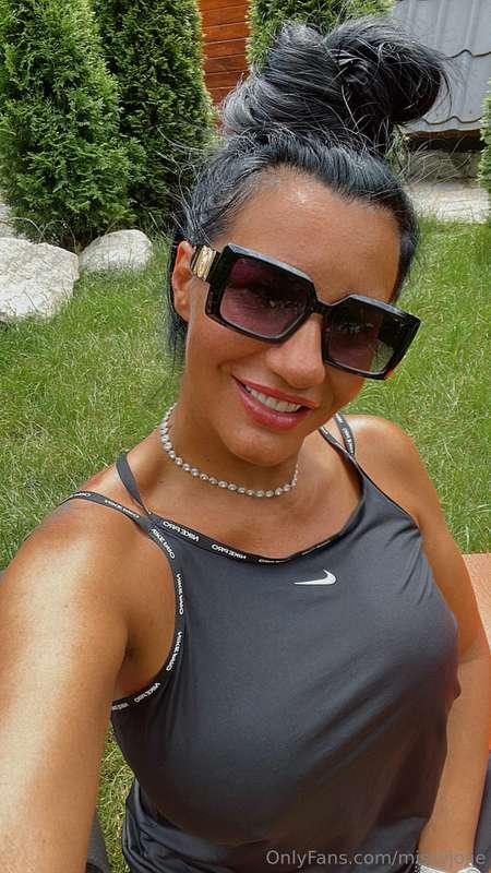 Welcome my contagious smile and give yourself the chance to ..