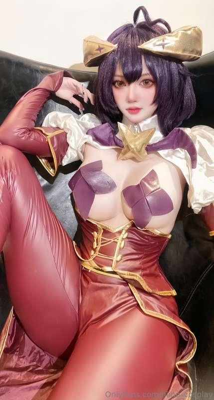 The lewd devil is here, girls line up to receive punishment.
