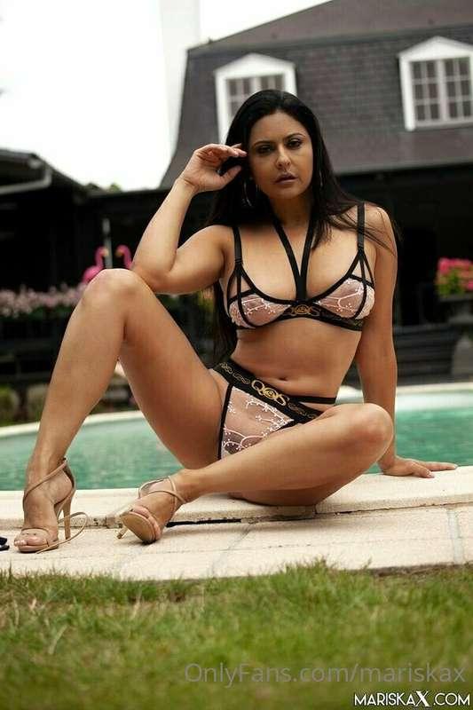 Have a nice weekend guys...watch  your DM's this afternoon x..