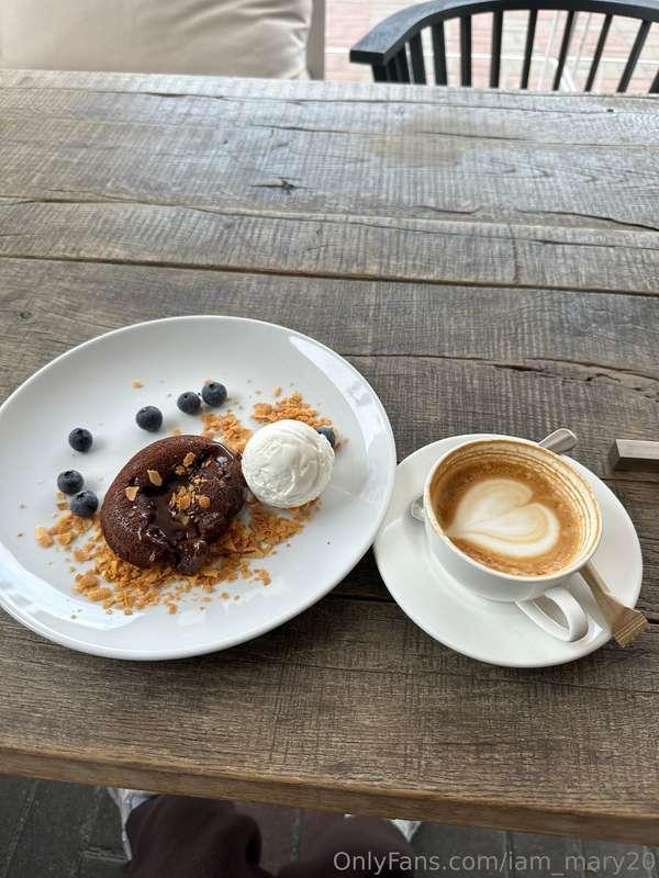 This morning I went to a small coffee shop near my house and..