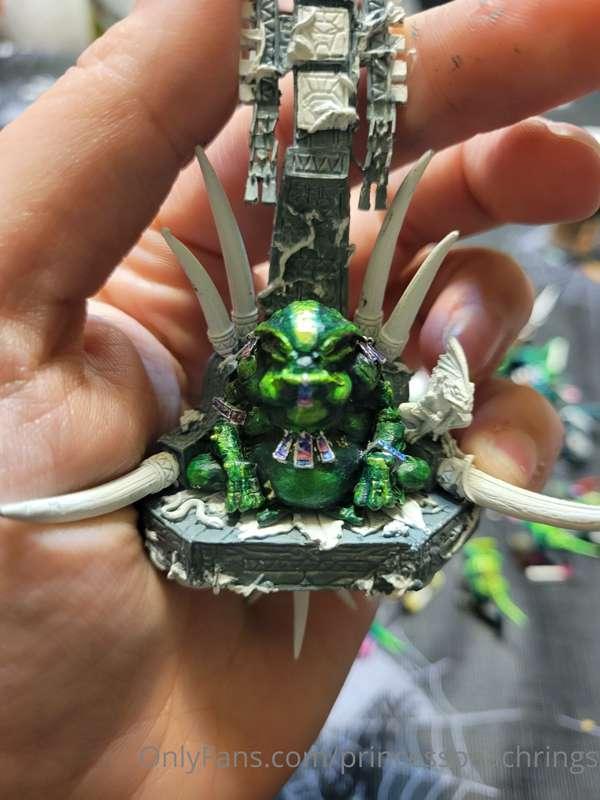 Check out the slann im working on for my seraphon army 🤓