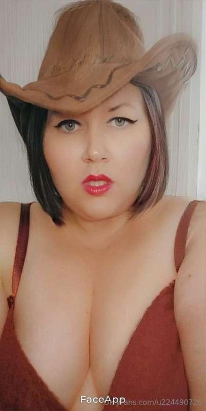 Want this cowgirl yo ride u baby? X
