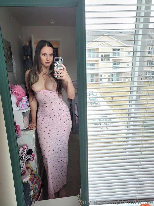 do you guys like my dress 🍒