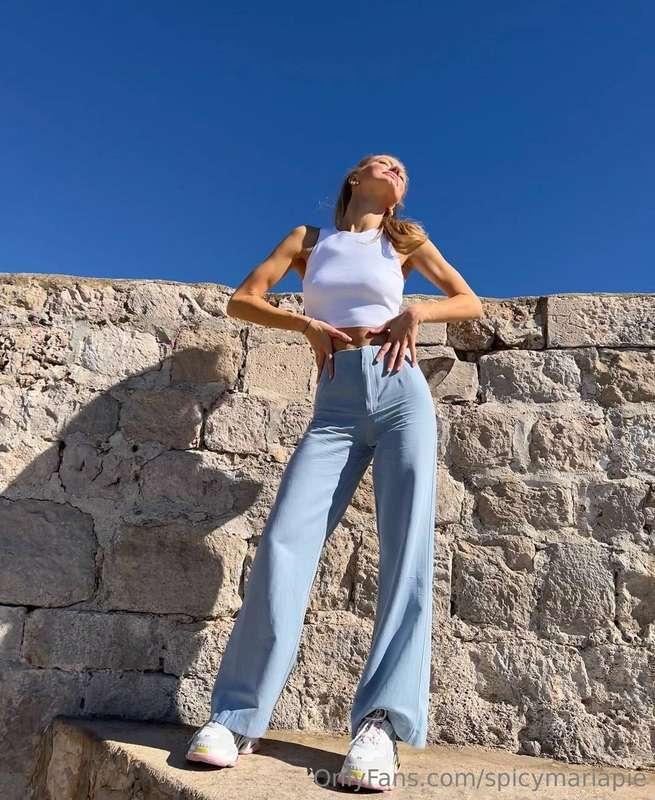A moment of enjoying your life 🥰What makes you happy?
