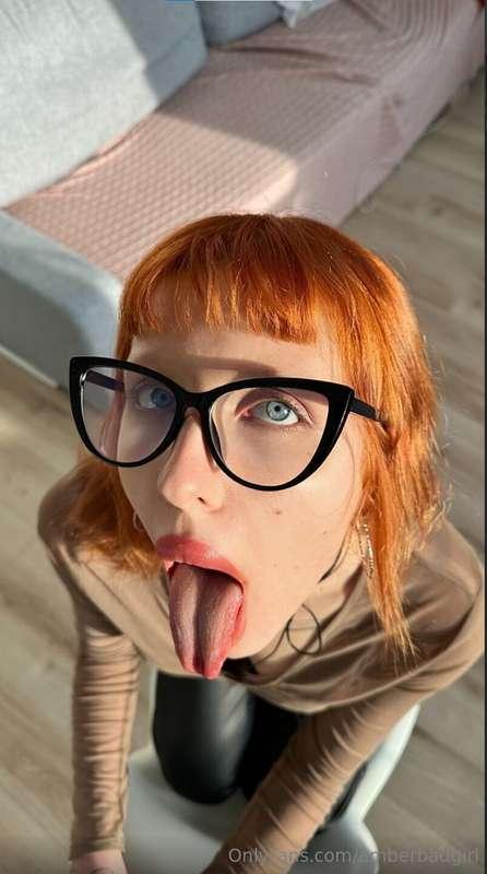 😈This hot babe wants to punish you 😈 @emmy_redfox
Are you re..