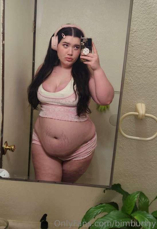 roumd... swipe to see me in this mirror 2 years ago 🥰