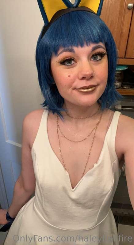 I put together a quick Ankha cosplay for a local con this pa..