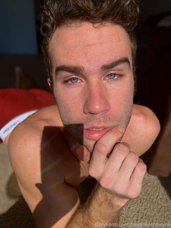 Unlock to take my underwear off 🤩🔥