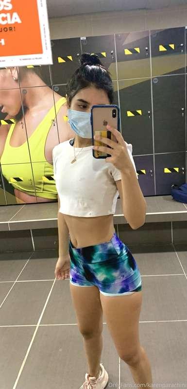 Desliza 👉🏼 🍑🤭¿ que dicen el gym me esta haciendo efecto ?
