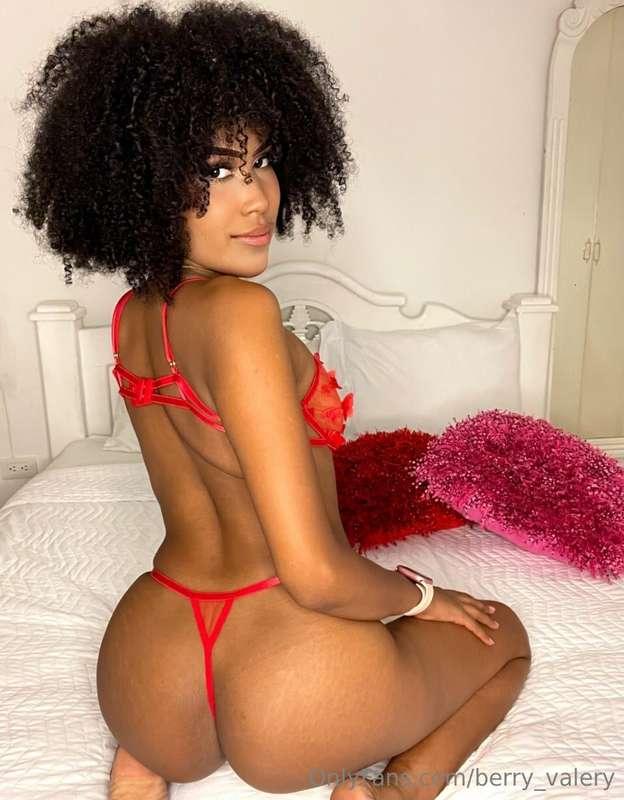 🥰 @blackqueen.ema @blackqueen.ema @blackqueen.ema 🥰THIS SEXY..