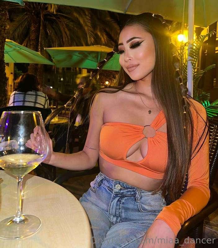 Could you handle a youung and playful girl like me?🤭