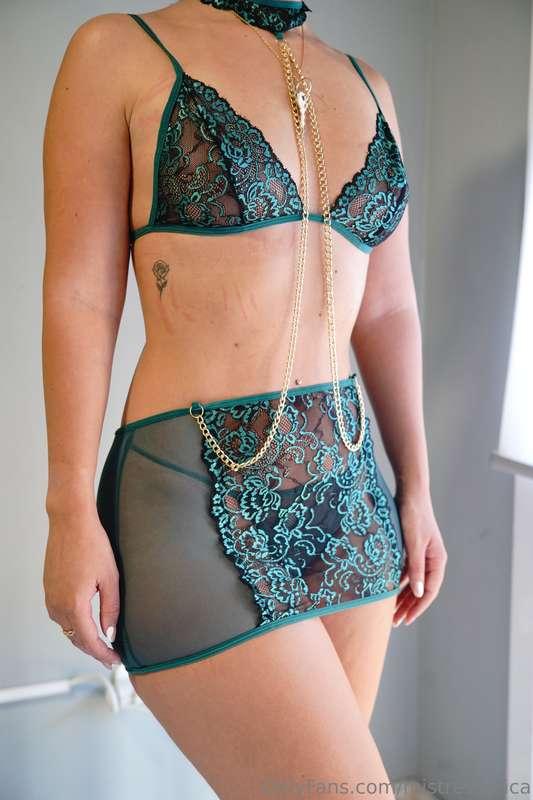 🥵How would you worship me?🥵Comment, surprise me. worship me...