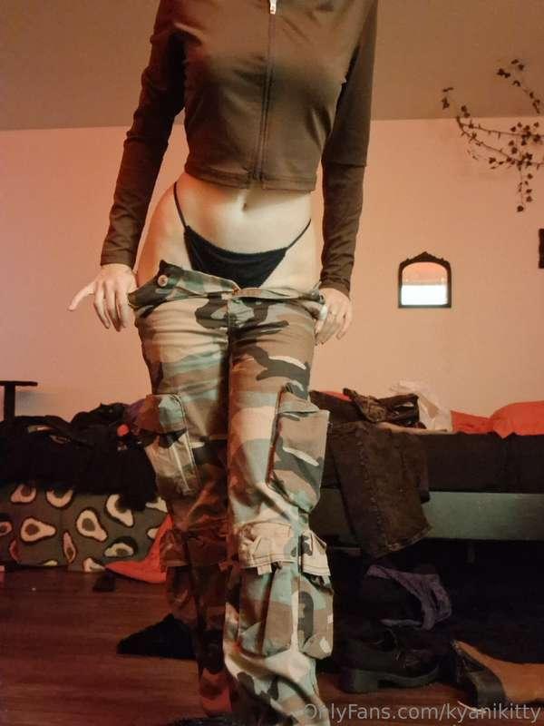 😝