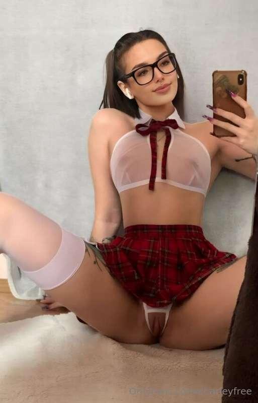 🔞UNLEASH YOUR DESIRES WITH THIS SEX BOMB @milana_firee WITH ..