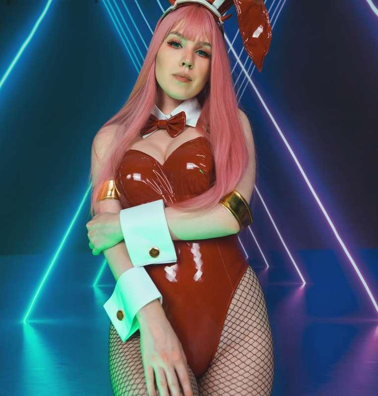 02 BUNNY ZERO TWO | 25 PHOTO