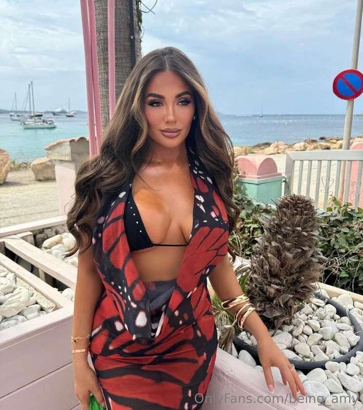 TOWIE & OFTV babe Frankie has some spicy content ready for y..