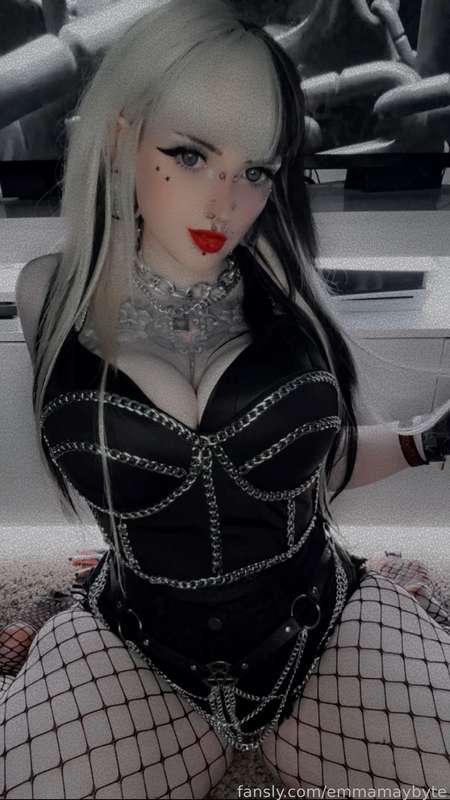 emmamaybyte image #15