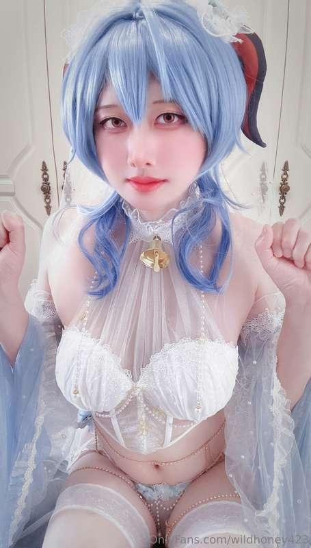 Try on new outfit, Ganyu wedding ver. This is my first Gensh..